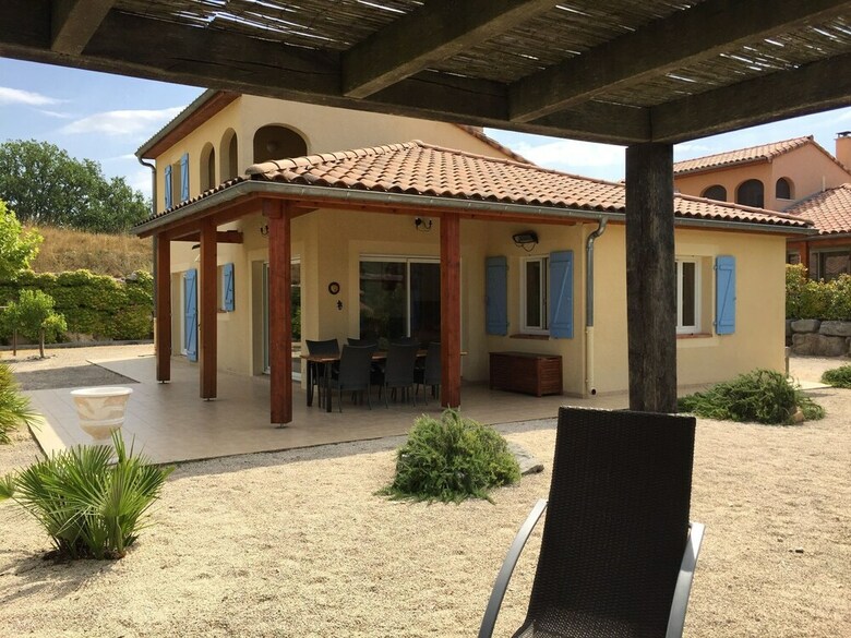 Luxurious Holiday Home In Sampzon With Private Terrace