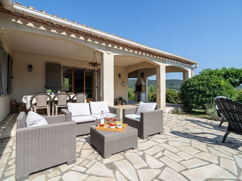 Luxuriant Villa In Beaufort With Swimming Pool