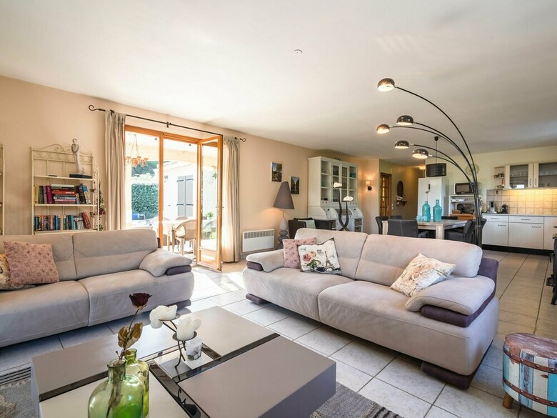 Luxuriant Villa In Beaufort With Swimming Pool