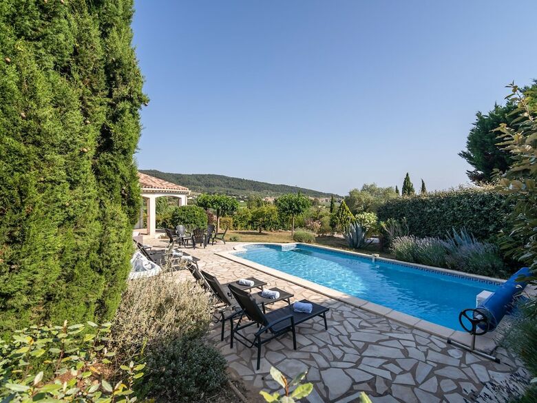 Luxuriant Villa In Beaufort With Swimming Pool