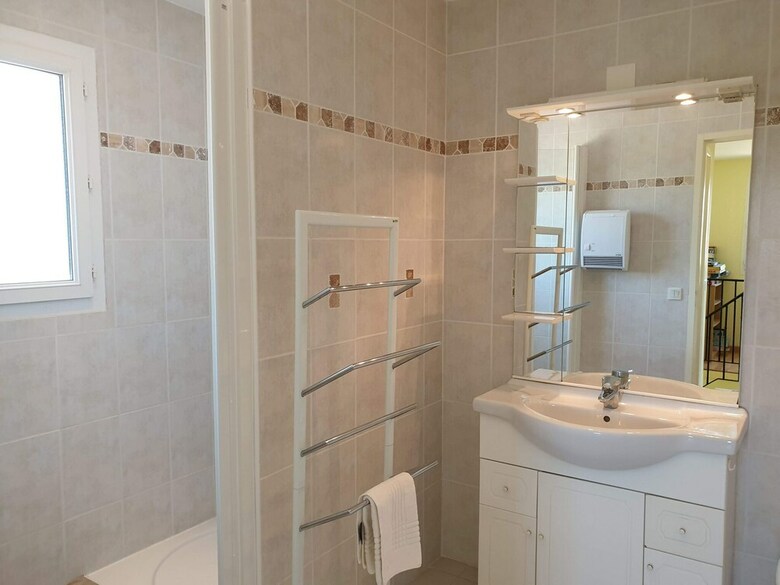 Spacious Villa Near Villemoustaussou With Pool