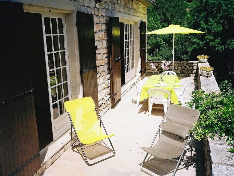 Cozy Holiday Home In Montclus With River Near