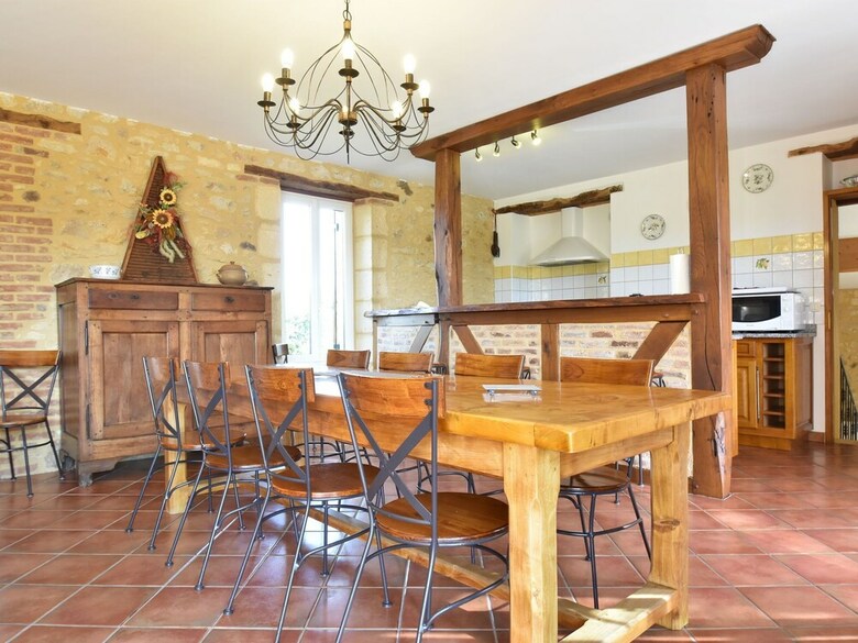 Cozy Holiday Home In Coux-et-bigaroque With A Private Pool