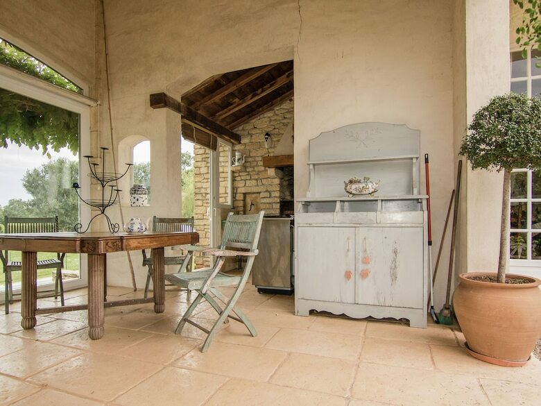 Cozy Villa In Saint-bonnet-la-rivi�re With Swimming Pool