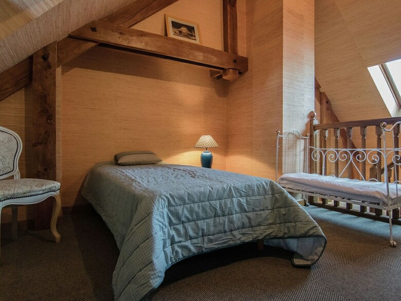Cozy Villa In Saint-bonnet-la-rivi�re With Swimming Pool