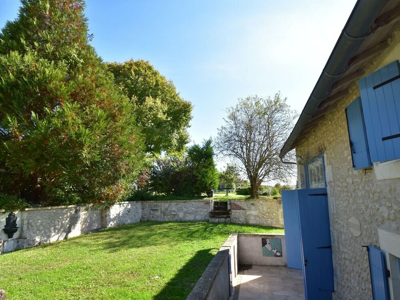Quaint Holiday Home In Lusignac With Swimming Pool