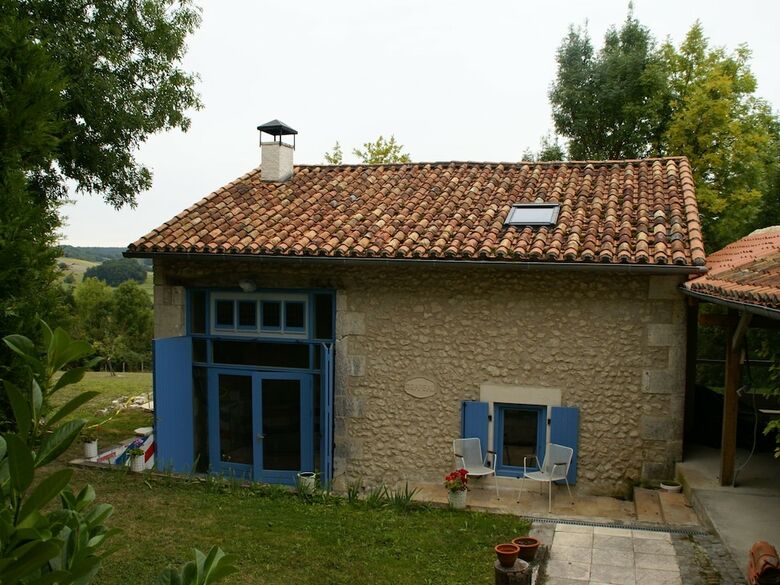 Quaint Holiday Home In Lusignac With Swimming Pool