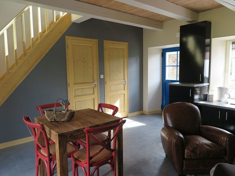 Pretty Cottage In La Chapelle-neuve Brittany With Jacuzzi