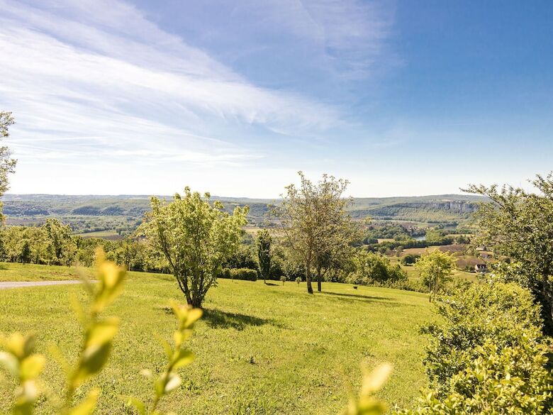 Luxurious Cottage In Mayrac With Private Pool