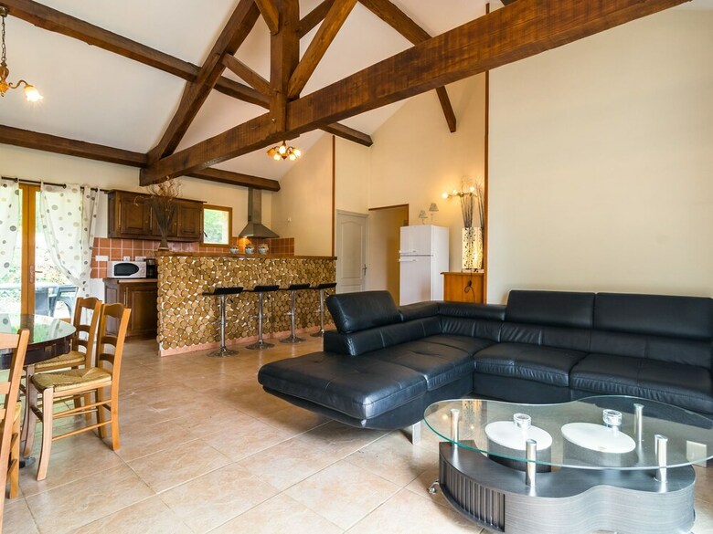 Quaint Holiday Home In Blanquefort-sur-briolance With Pool