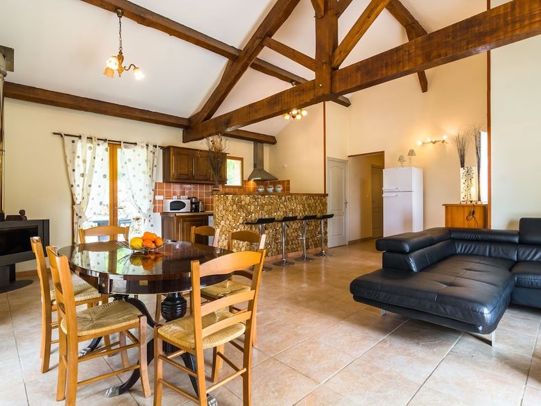 Quaint Holiday Home In Blanquefort-sur-briolance With Pool