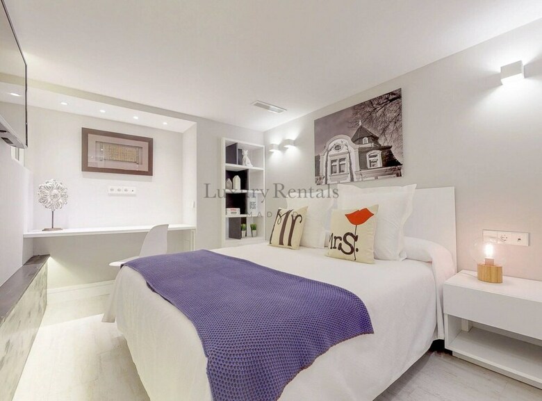 Apartamentos Palacio Real II