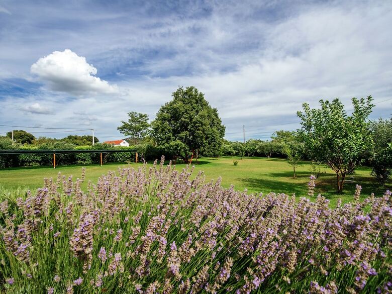 Extraordinary Private Estate With 2 Detached Houses, 2 Beautiful Infinity Pools