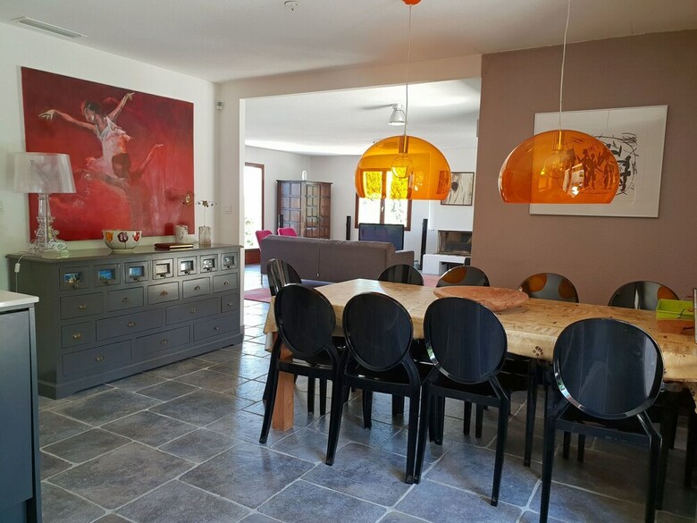 Modern Villa In Montbrun-des-corbi�res With Private Pool