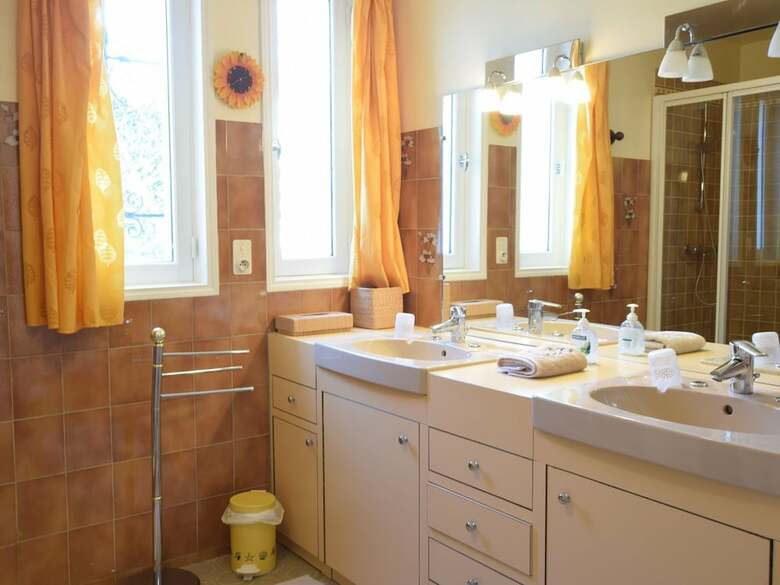 Villa With Private Pool And Splendid View On The Mont Ventoux