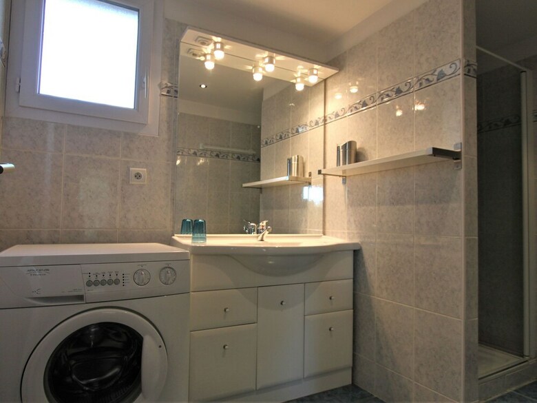 Cosy Holiday Home In Arles With Pool