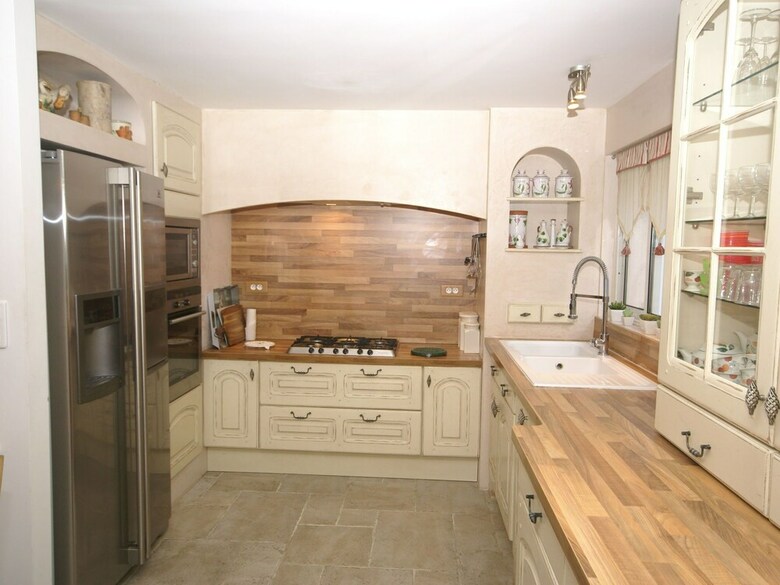Lavish Villa In Mouans-sartoux With Sauna