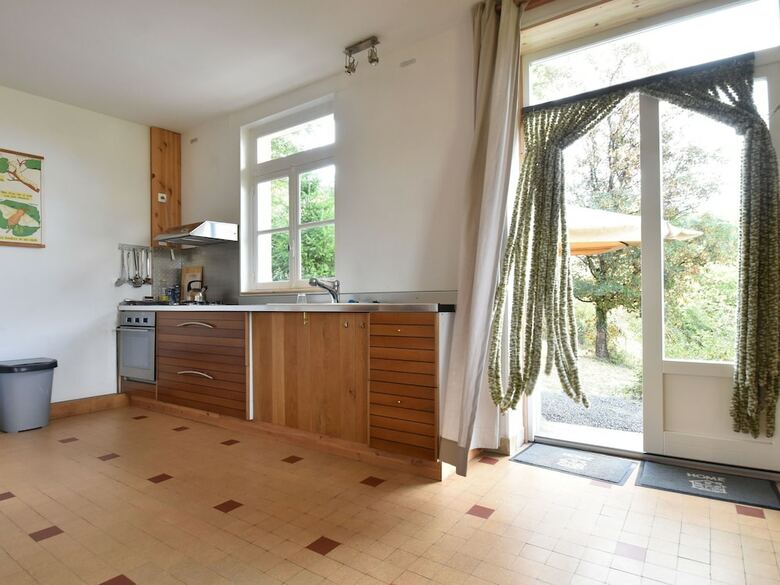Luxurious Holiday Home In Cuzy With Swimming Pool