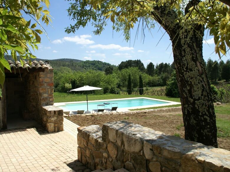 Restful Villa In Largenti�re With Swimming Pool