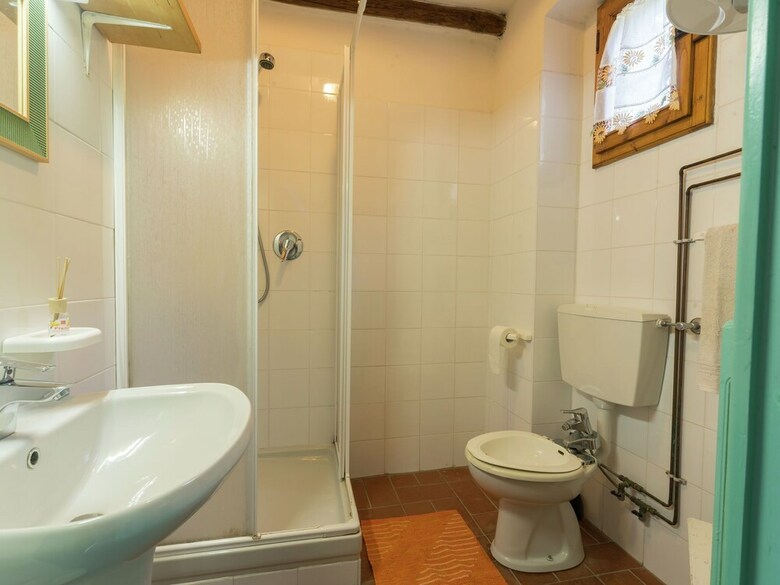 Lovely Holiday Home With Swimming Pool, Fireplace, Parking