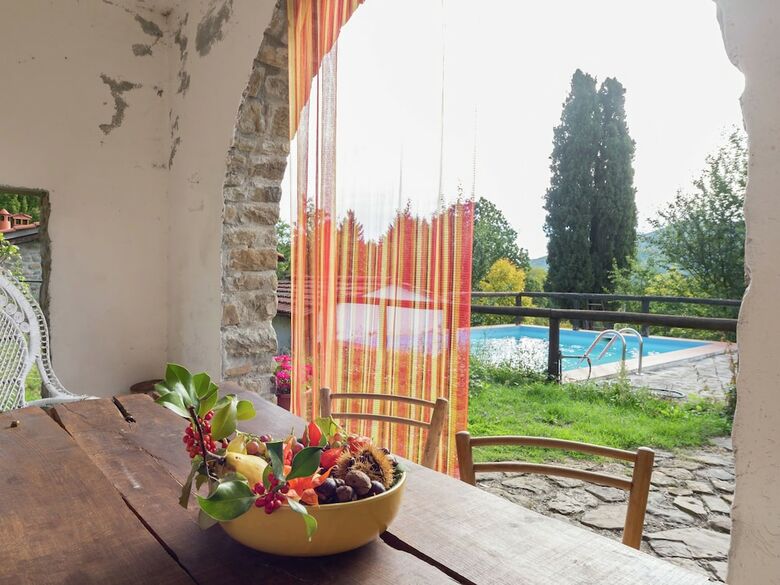 Lovely Holiday Home With Swimming Pool, Fireplace, Parking