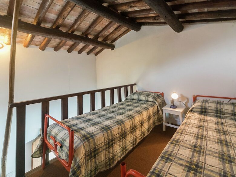 Lovely Holiday Home With Swimming Pool, Fireplace, Parking