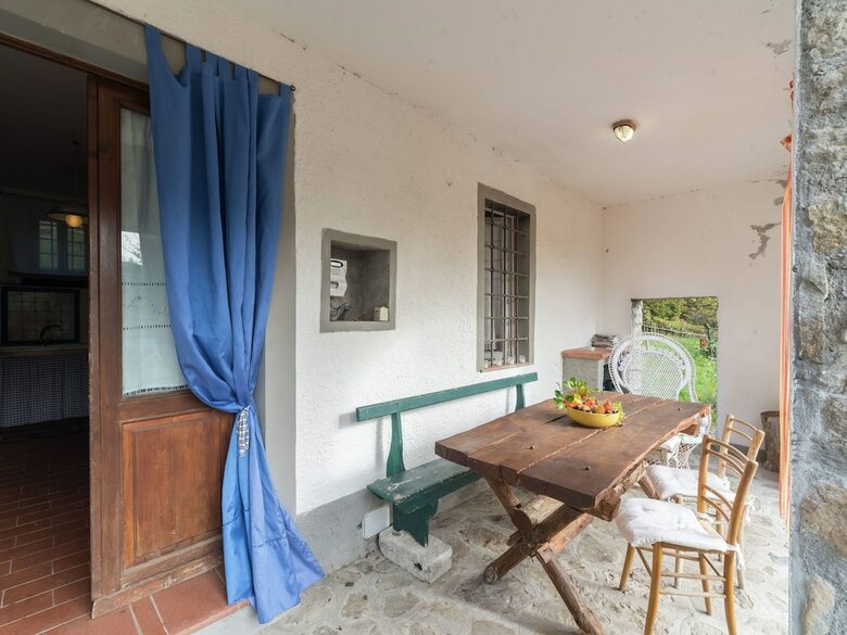 Lovely Holiday Home With Swimming Pool, Fireplace, Parking