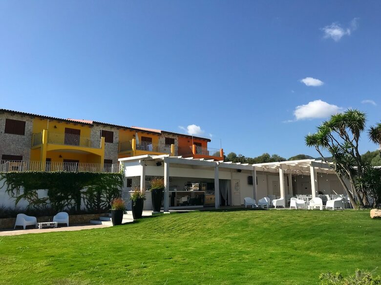 Panoramic Villa With Pool, 200 Meters From The Beach