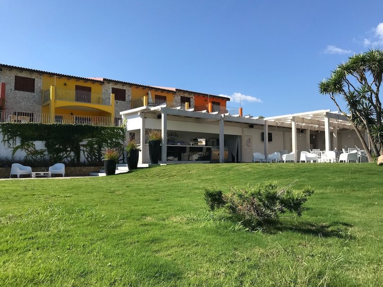 Panoramic Villa With Pool, 200 Meters From The Beach