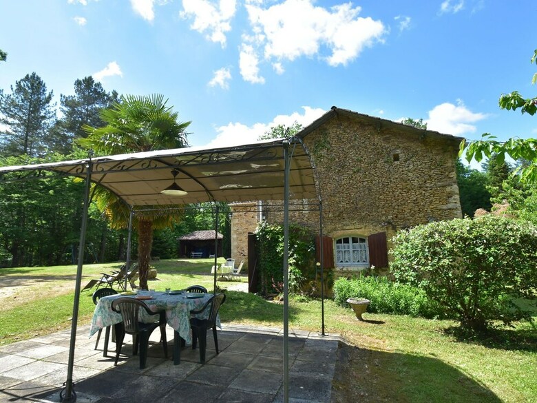 Luring Holiday Home In Incorrect With Garden