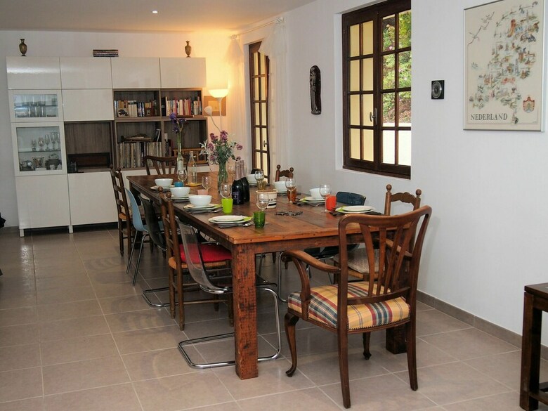 Delighful Villa In Berlou With Private Swimming Pool