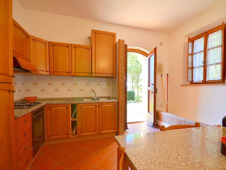 Cozy Holiday Home In Peccioli With Swimming Pool