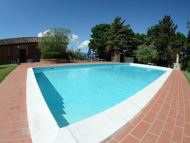Cozy Holiday Home In Peccioli With Swimming Pool