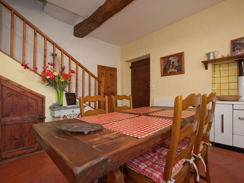18th Century, Cosy Middle House In Barjols