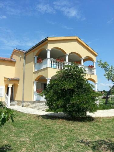 Apartamentos Villa Kayo