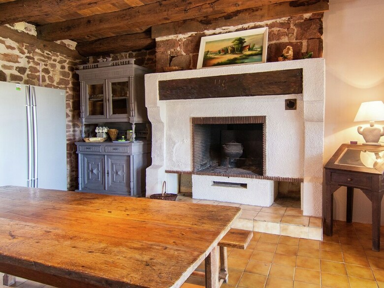 Peaceful Holiday Home In Teillots With Private Pool