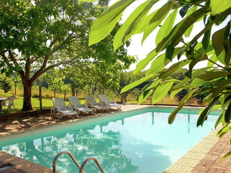 Peaceful Holiday Home In Teillots With Private Pool