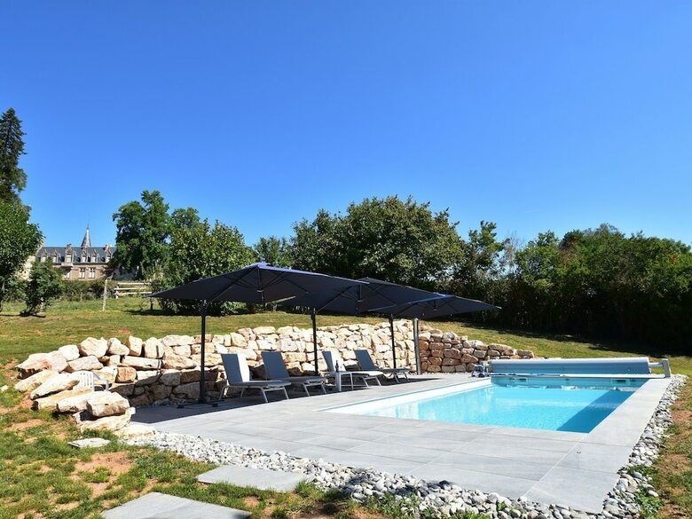 Gorgeous Holiday Home In Martigny-le-comte With Private Pool