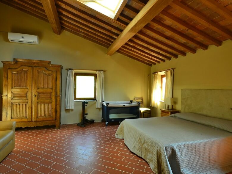 Spacious Holiday Home In Chianni With Private Swimming Pool