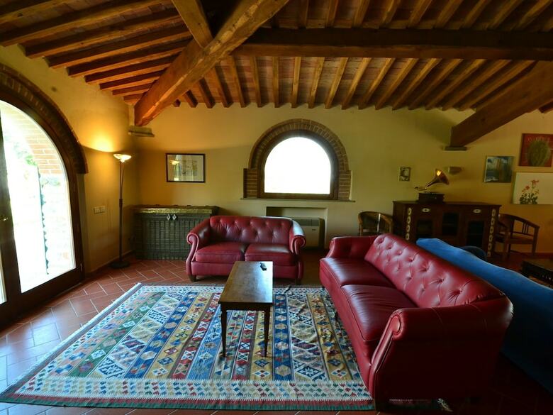 Spacious Holiday Home In Chianni With Private Swimming Pool