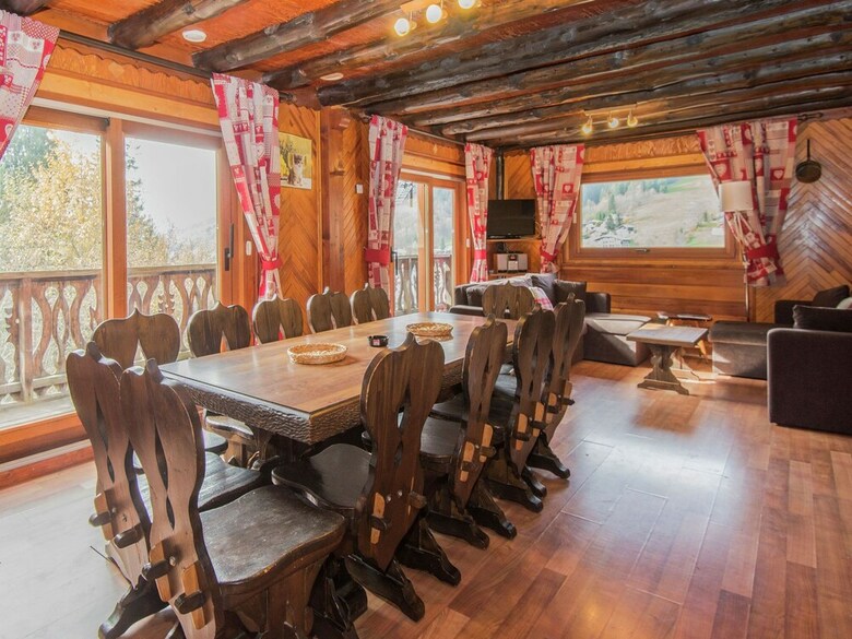 Comfortable, Detached Holiday Home For Nine People Near Les Gets