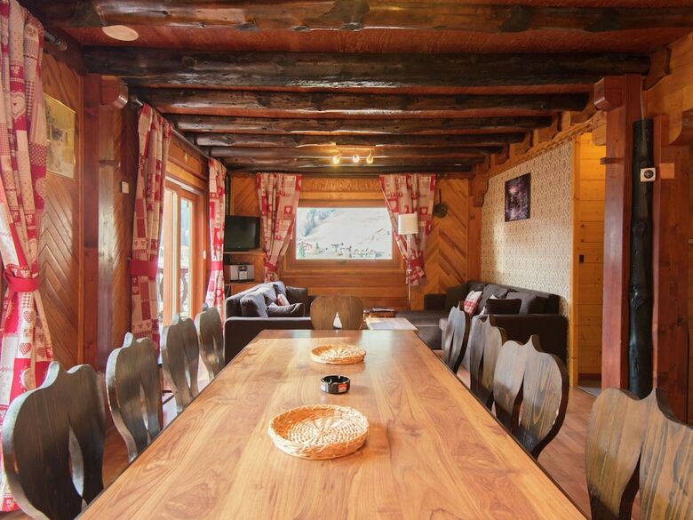 Comfortable, Detached Holiday Home For Nine People Near Les Gets