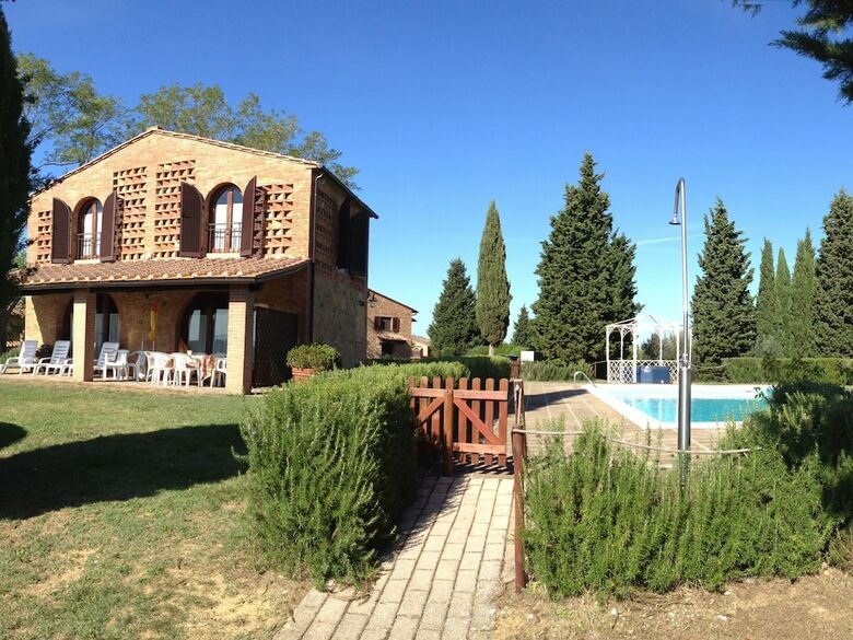 Peaceful Apartment With Pool In Montaione Italy