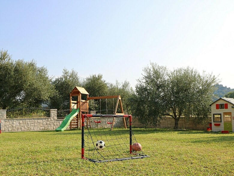 Beautiful Villa In Peracko Blato With Private Pool
