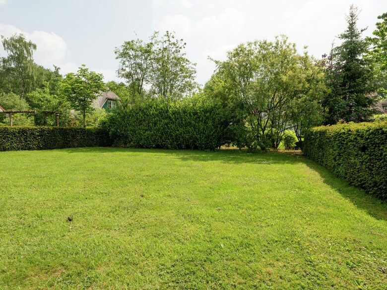 A Forest Villa With Spacious Garden And A View Over The Meadows