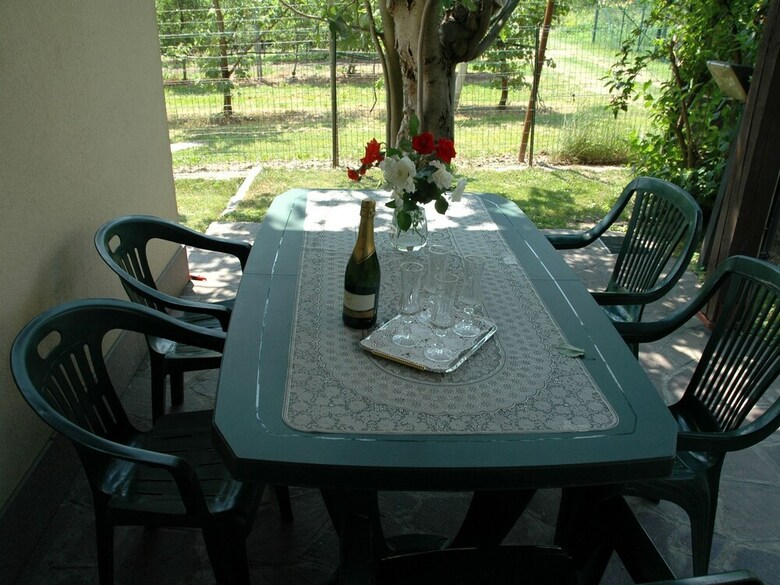 Apartment With Shared Garden, 400 Metres From Lake Caldonazzo