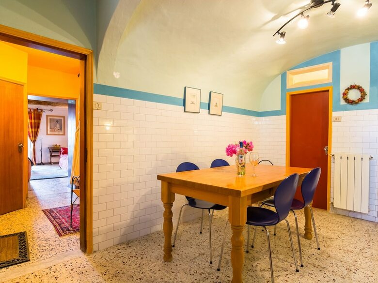 Cozy Holiday Home In Montecastelli Pisano With Balcony