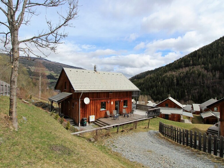 Luxurious Holiday Home In Stadl An Der Mur With Jacuzzi