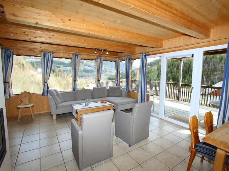 Luxurious Holiday Home In Stadl An Der Mur With Jacuzzi