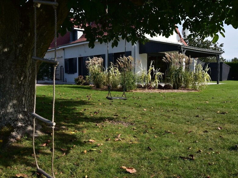Sunlit Holiday Home With Private Garden In Picardy